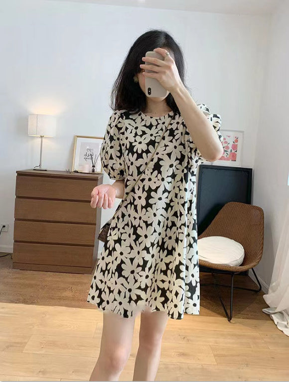 新款春夏季裙子碎花洋裝女裝復古法式顯瘦a字小個子