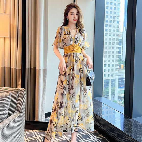 2023夏季法式V領荷葉邊袖收腰印花連衣裙度假沙灘長裙女50410