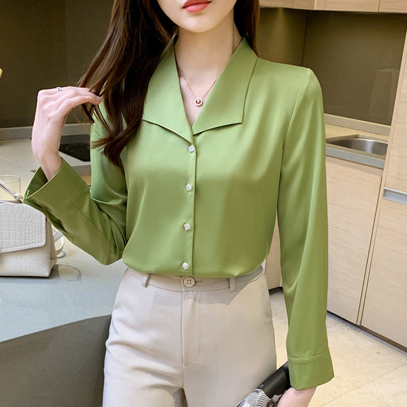 2022秋季杏色襯衫女長袖法式復古設計感小眾氣質翻領內搭上衣OL