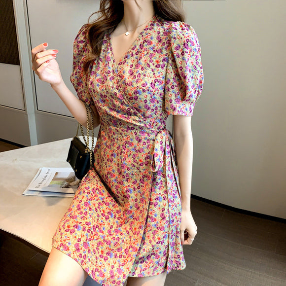 2022新款春秋V領短袖裙子碎花洋裝女裝復古法式顯瘦A字裙小個子