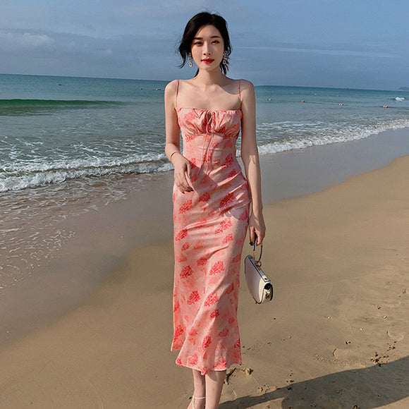 粉色系帶內衣碎花洋裝女2023夏天修身顯瘦吊帶超仙度假長裙
